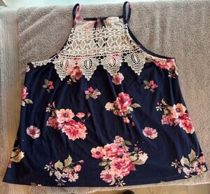 Stella Tweed Lace Floral Tank Top Flowy Comfortable NWOT Flattering Feminine